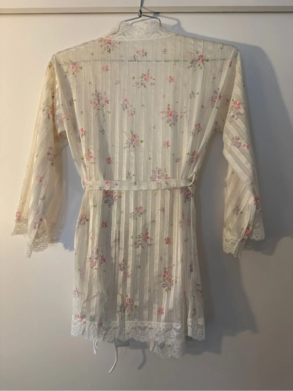 Vintage Floral Bed Jacket Sheer Lace Trim Boudoir Wrap Ivory Small